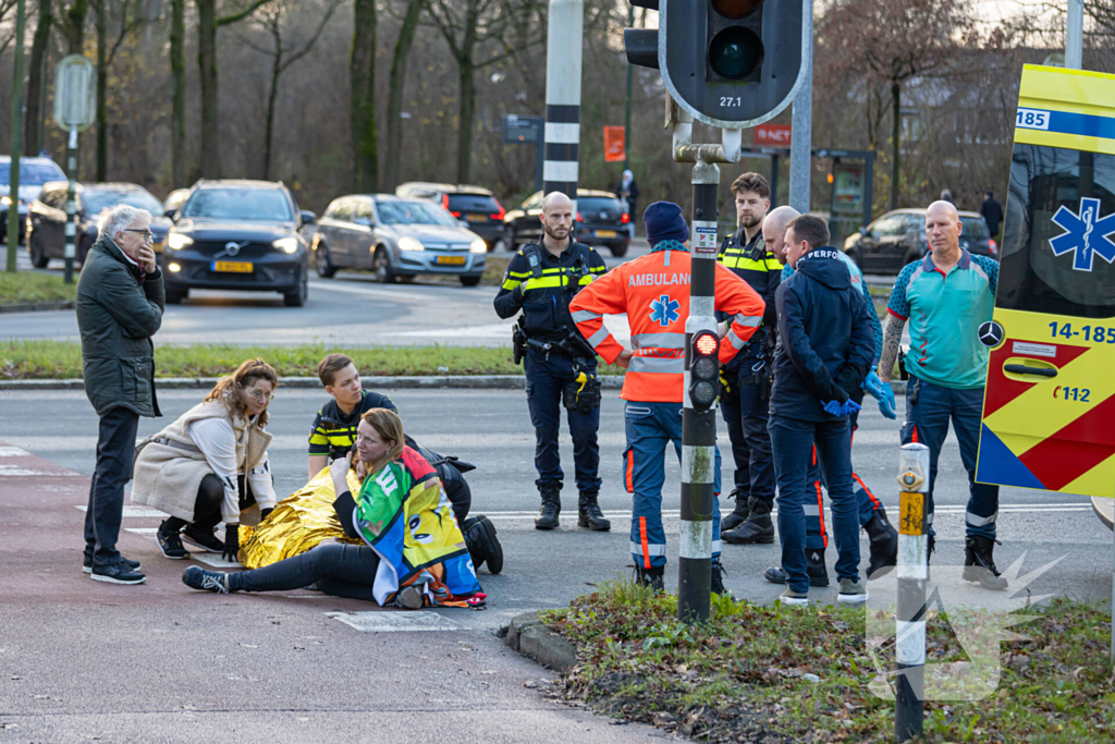 Voetgangster gewond bij aanrijding