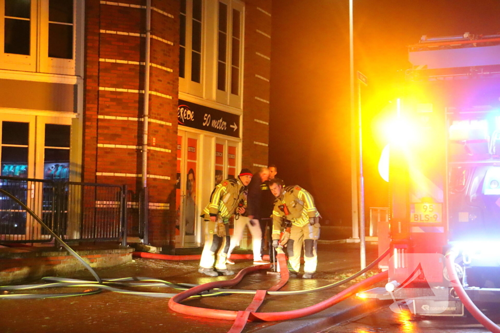 Persoon gecontroleerd na brand in woning