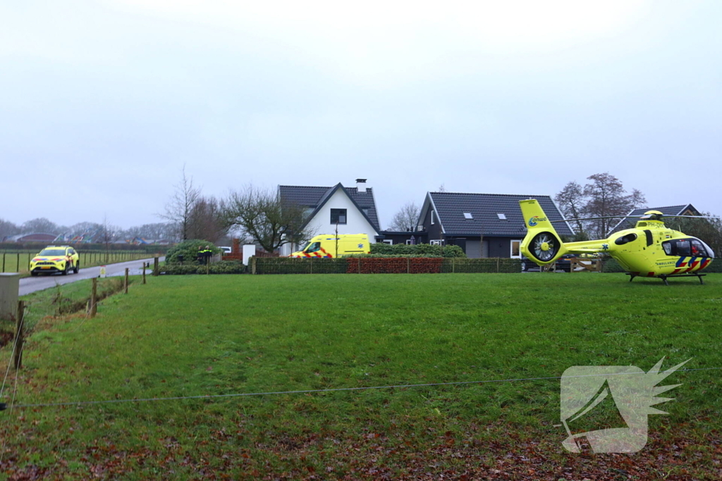 Traumahelikopter landt naast woning wegens noodsituatie