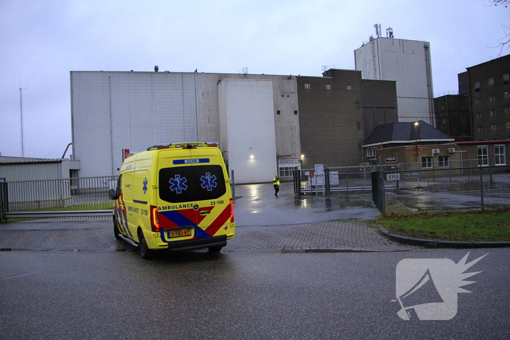 Brandende transportband in meelfabriek moeilijk bereikbaar