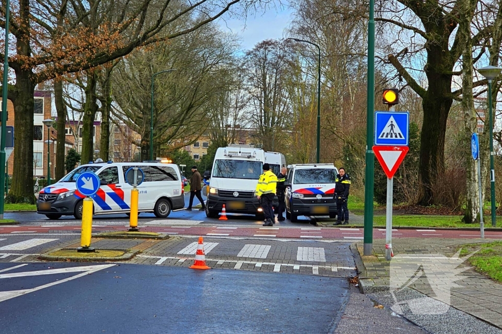 Fietser zwaargewond bij aanrijding met auto, traumateam ingezet