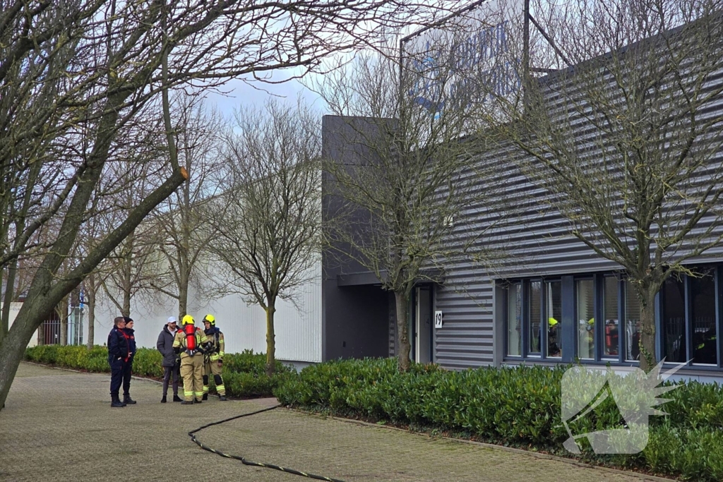 Brandweer ingezet voor brand in bedrijf