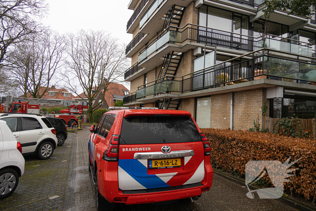 Wooncentrum deels ontruimd wegens containerbrand in berging