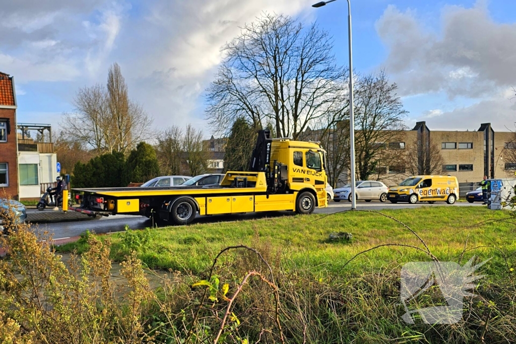 Schade bij kop-staartbotsing twee voertuigen