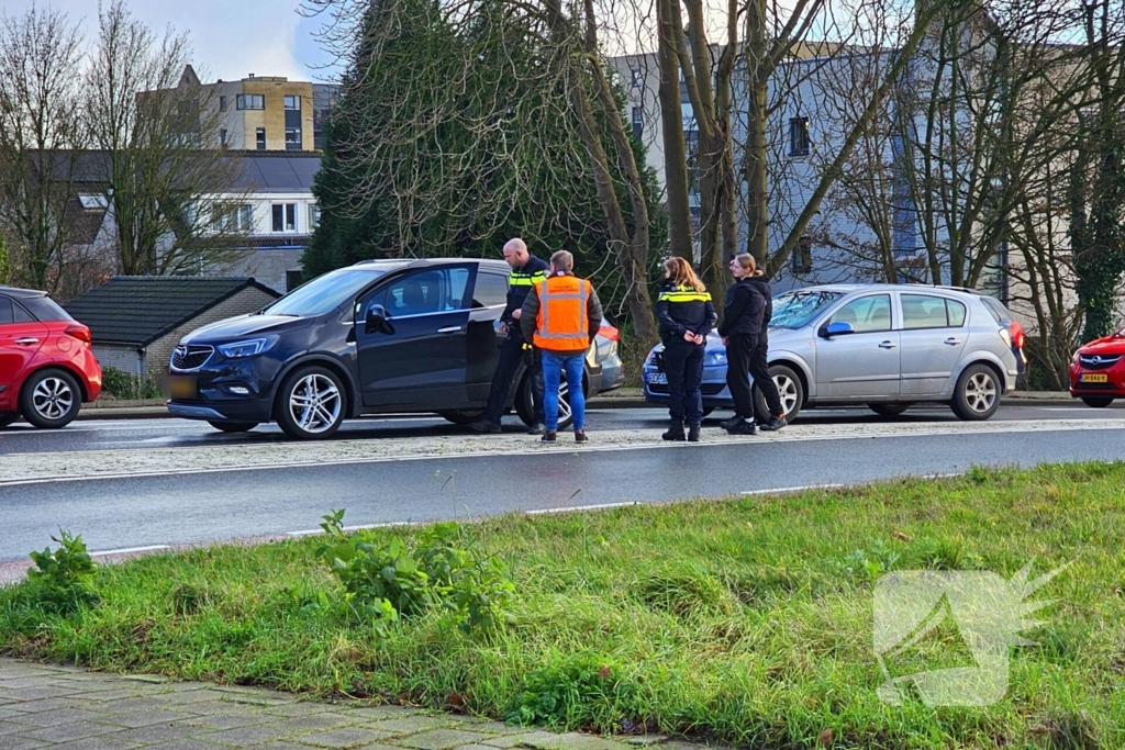 Schade bij kop-staartbotsing twee voertuigen