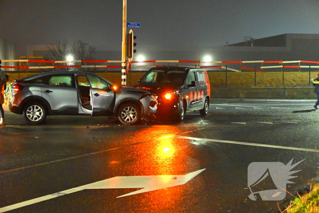 Flinke schade bij frontale aanrijding