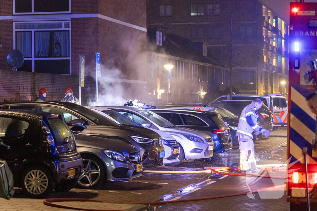 Taxi verwoest door brand