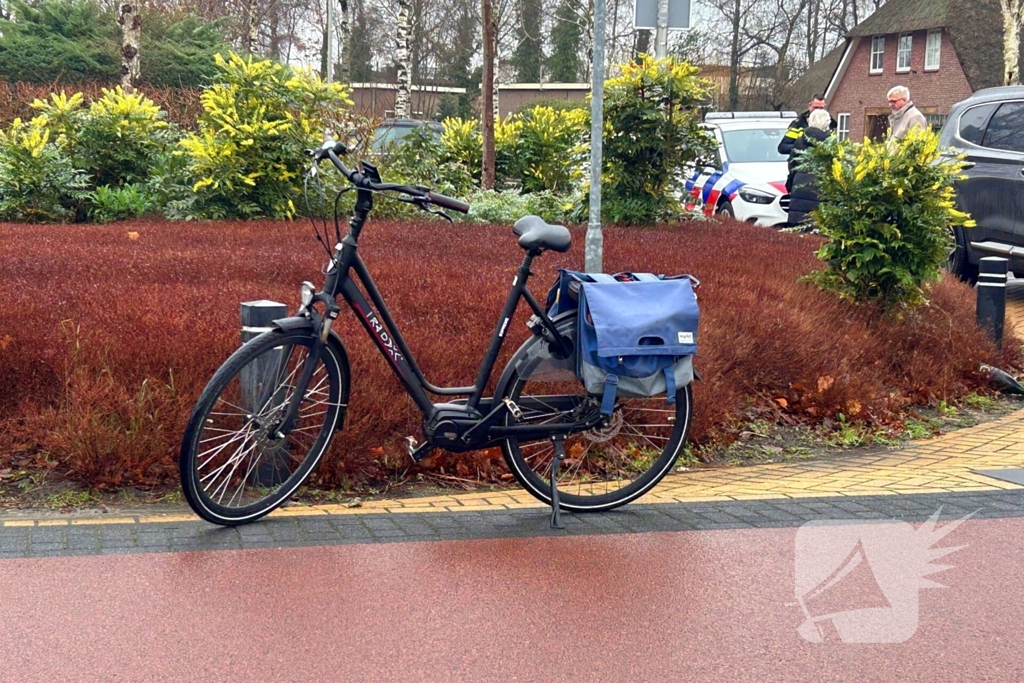 Fietser gewond naar ziekenhuis na val