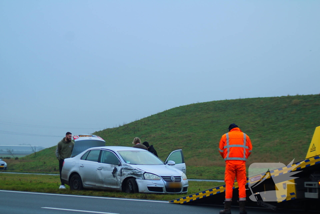 File na aanrijding tussen twee voertuigen