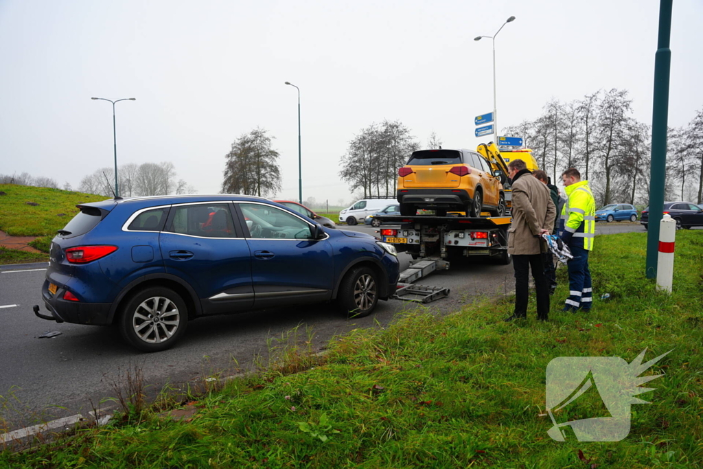 Verkeershinder na ongeval op rotonde