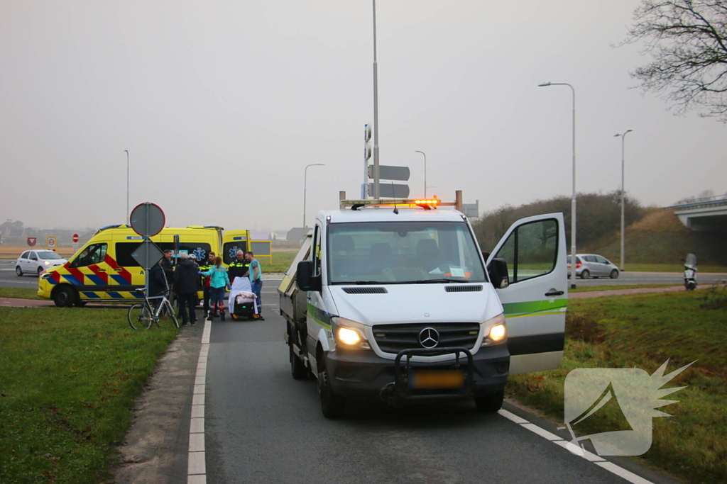 Wielrenner geschept bij oversteekplaats