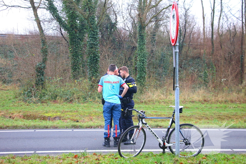 Wielrenner geschept bij oversteekplaats