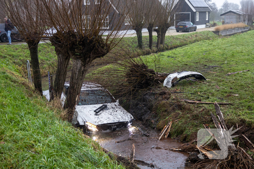 Forse schade bij te water geraakte auto