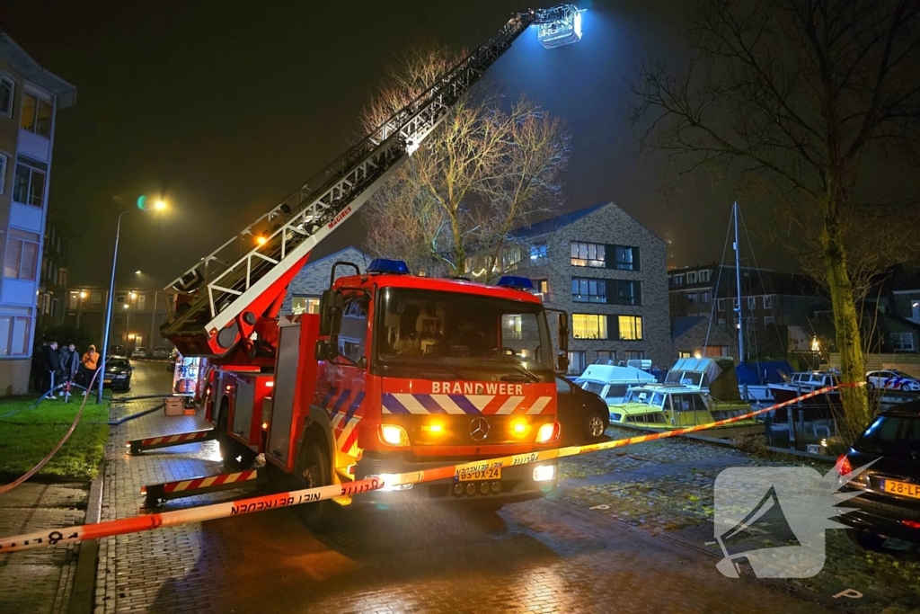 Veel rook bij brand op boot