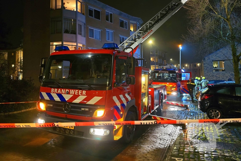 Veel rook bij brand op boot