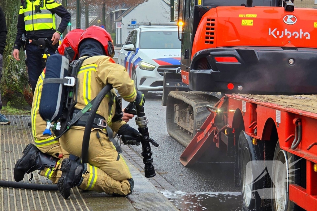 Brandweer ingezet bij brandende trailer