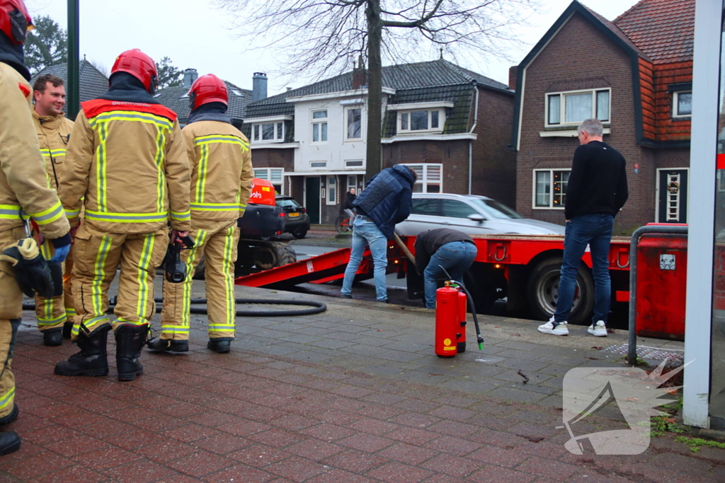 Brandweer ingezet bij brandende trailer