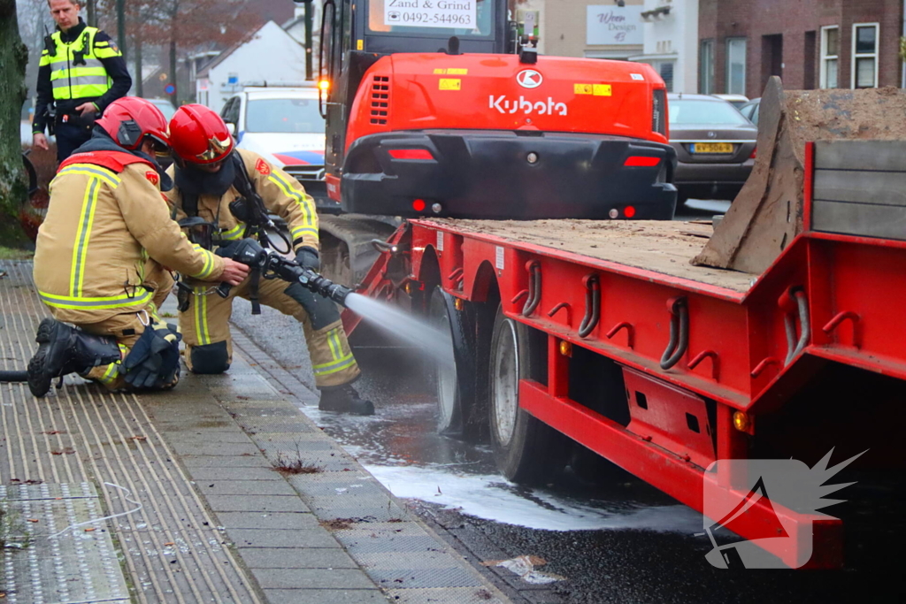 Brandweer ingezet bij brandende trailer