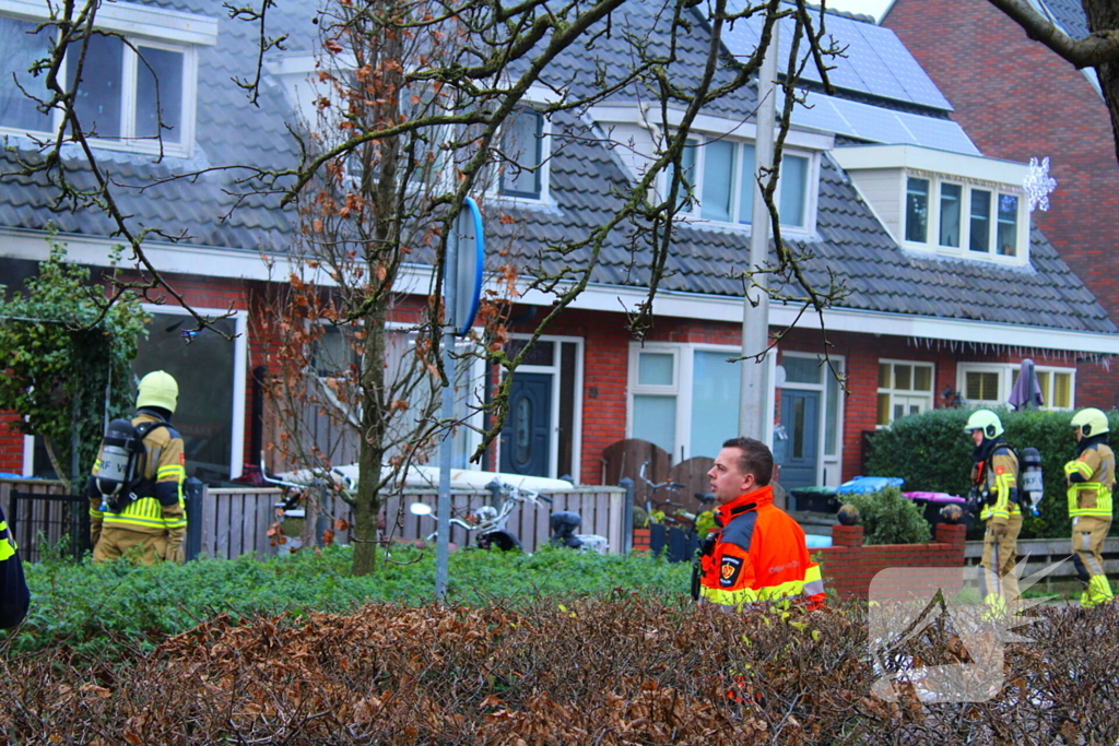 Flinke rook ontwikkeling bij brand in woning