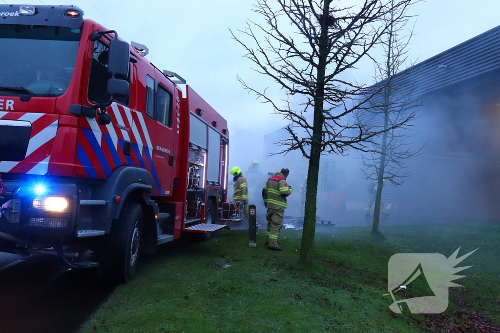 Flinke brand bij isolatiebedrijf