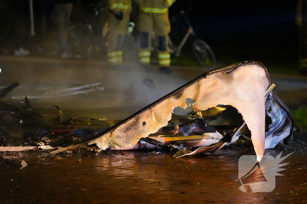 Vouwwagen uitgebrand tijdens feest