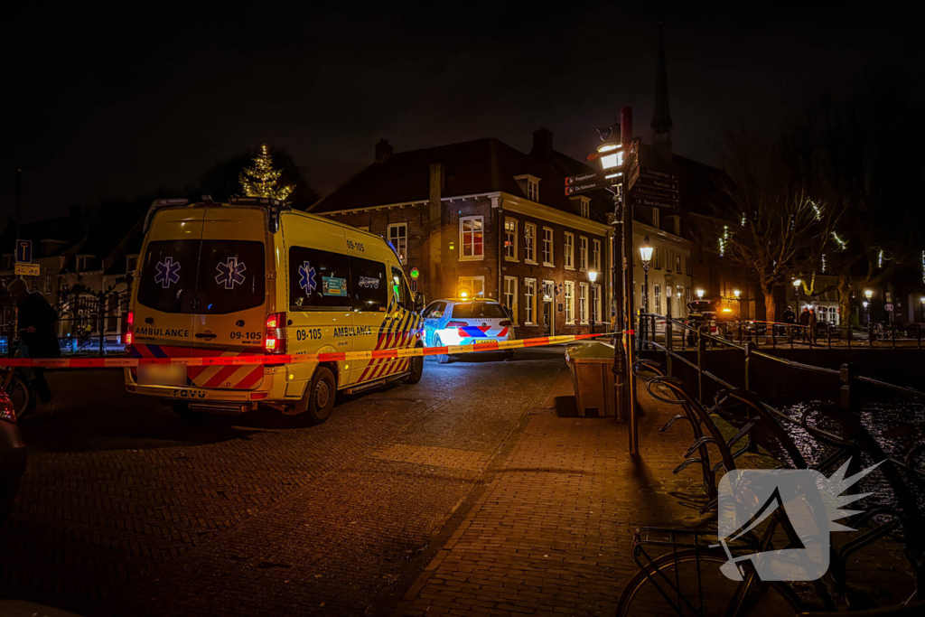 Persoon ernstig gewond op straat