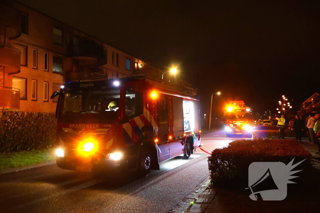 Balkons zwartgeblakerd na brand in appartement