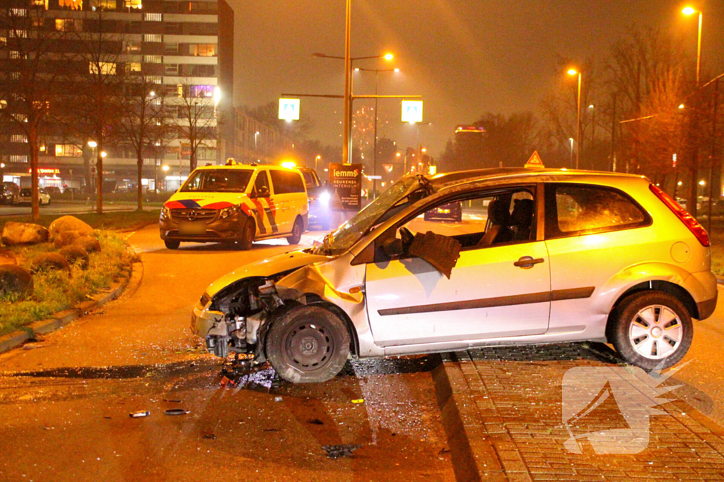 Auto zwaar beschadigd bij ongeval