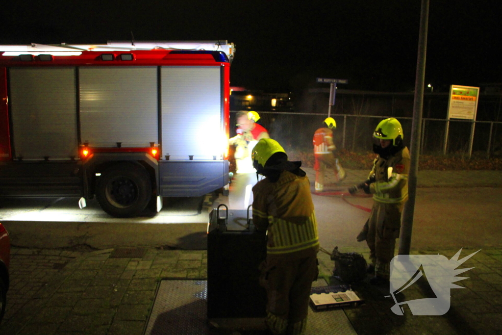 Vuurwerk veroorzaakt brand in ondergrondse vuilcontainer