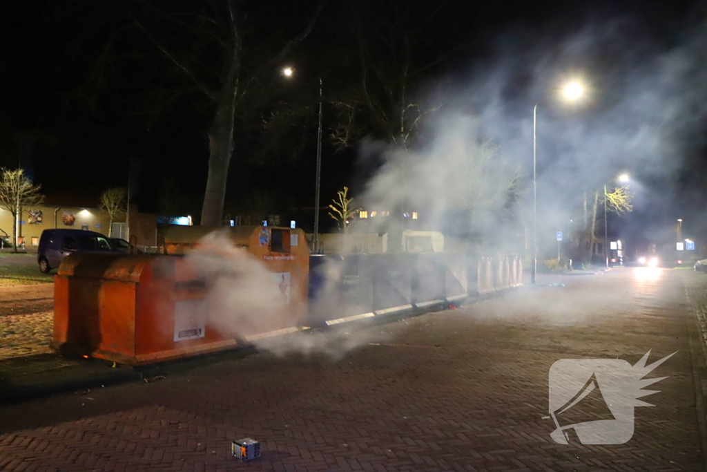 Containerbrand door vuurwerk