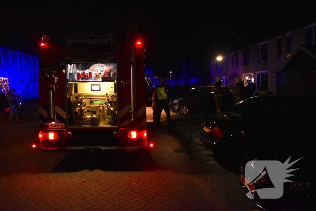 Brandweer langer onderweg naar containerbrand in achtertuin