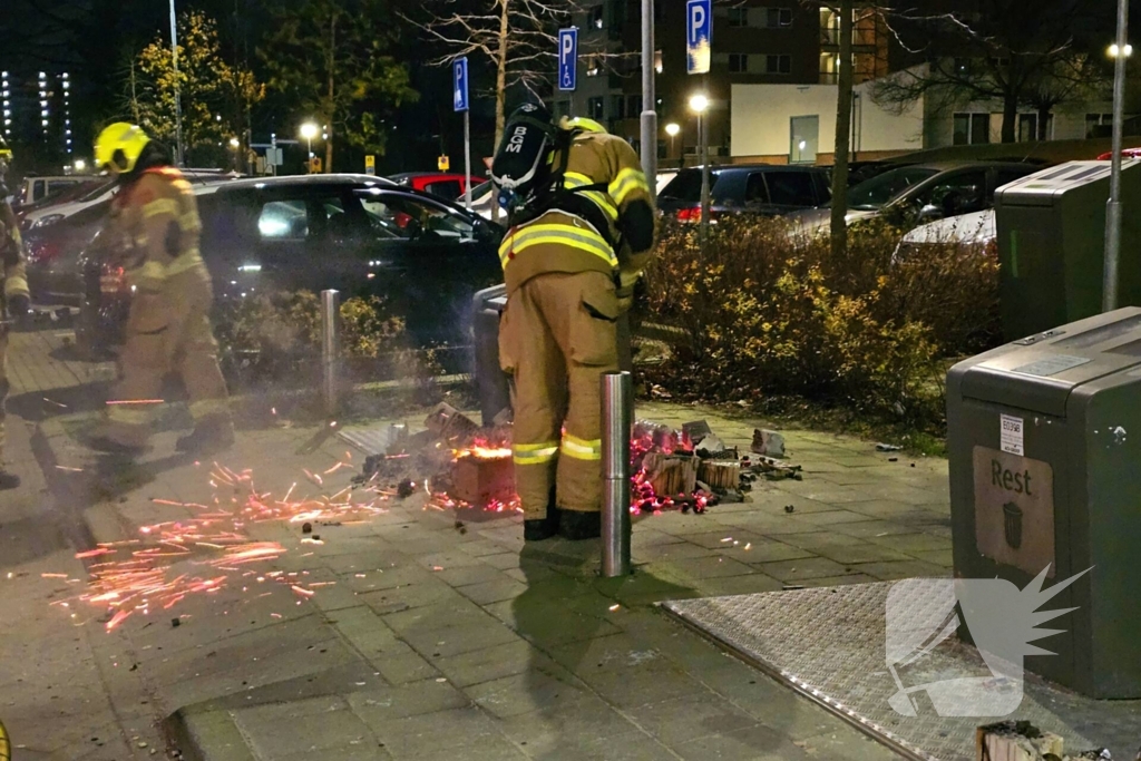 Opnieuw brandende vuilcontainer