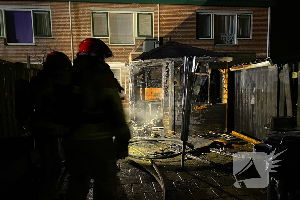 Schuur door brand verwoest