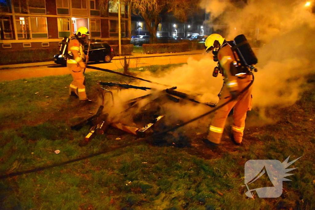 Brandweer blust hoop afval