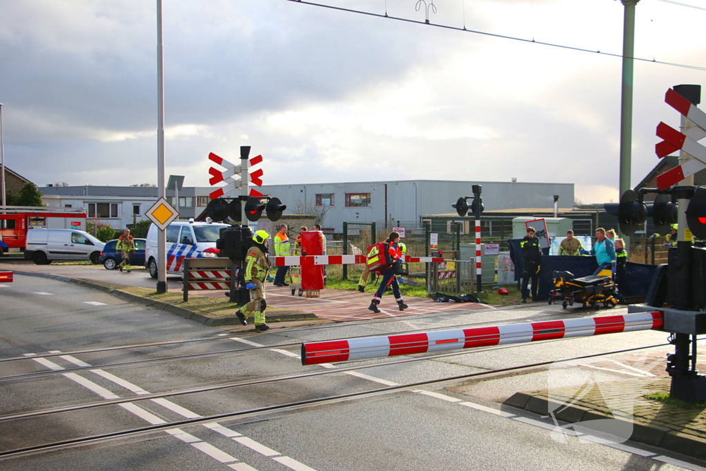 Ernstige aanrijding op spoorwegovergang