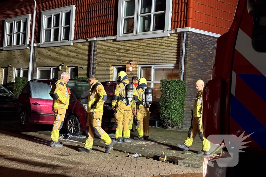 Autobrand snel onder controle