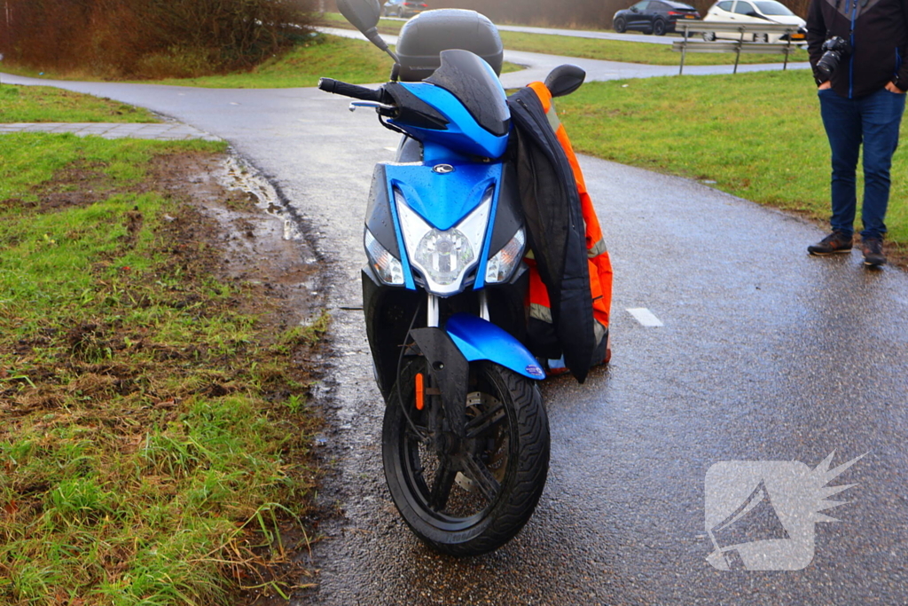 Scooterrijder gewond bij aanrijding met automobilist