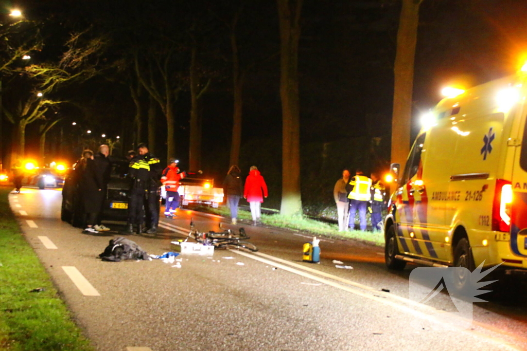 Fietser zwaargewond na ongeval met auto