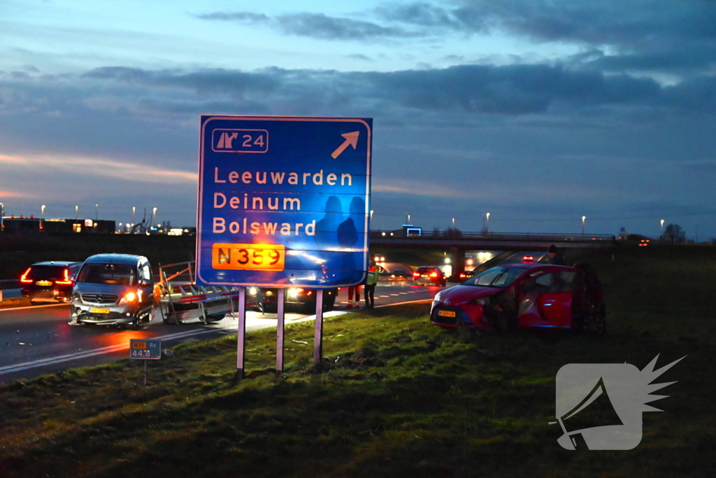 Bestelbus en auto betrokken bij botsing