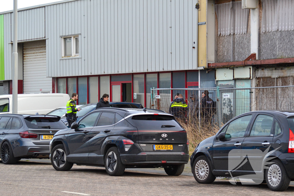 Voorwerpen in beslag genomen bij onderzoek naar inbraak