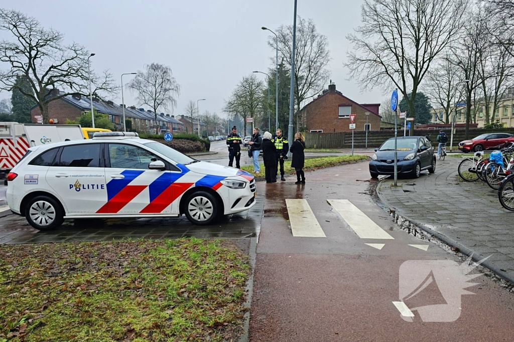 Fietser op rotonde aangereden