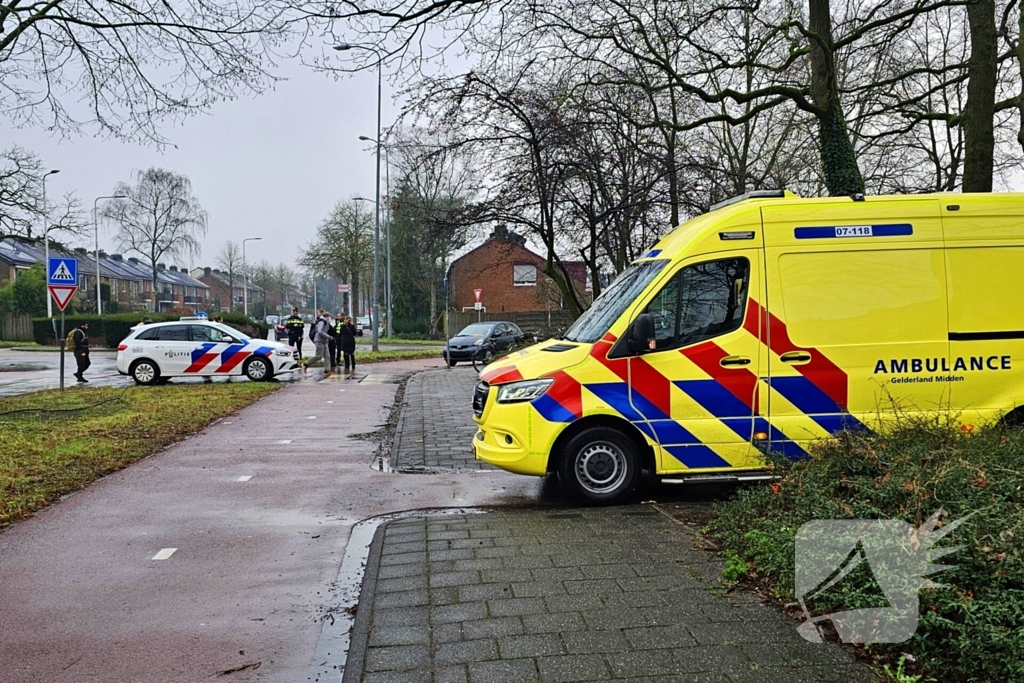 Fietser op rotonde aangereden