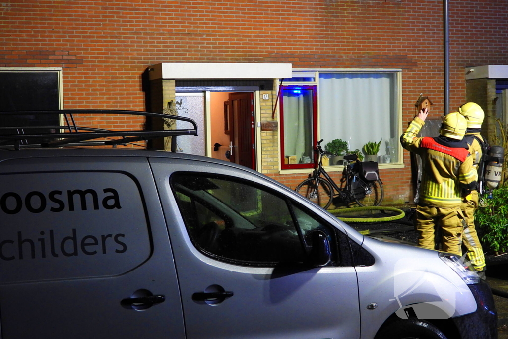 Brandweer ingezet bij woningbrand