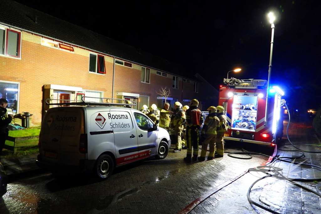 Brandweer ingezet bij woningbrand