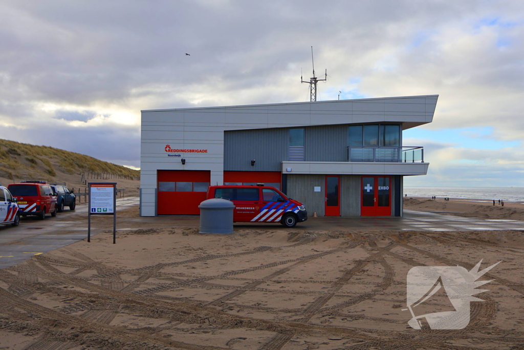 Vat met mogelijk chloorgas aangetroffen op strand