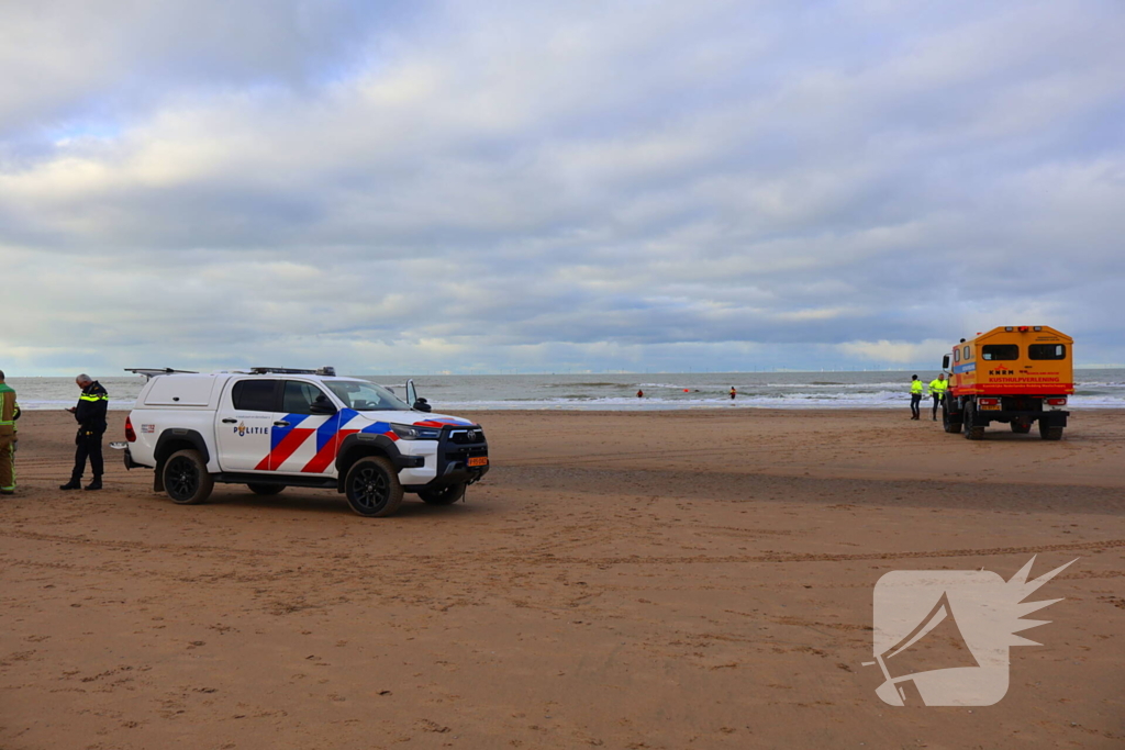 Vat met mogelijk chloorgas aangetroffen op strand