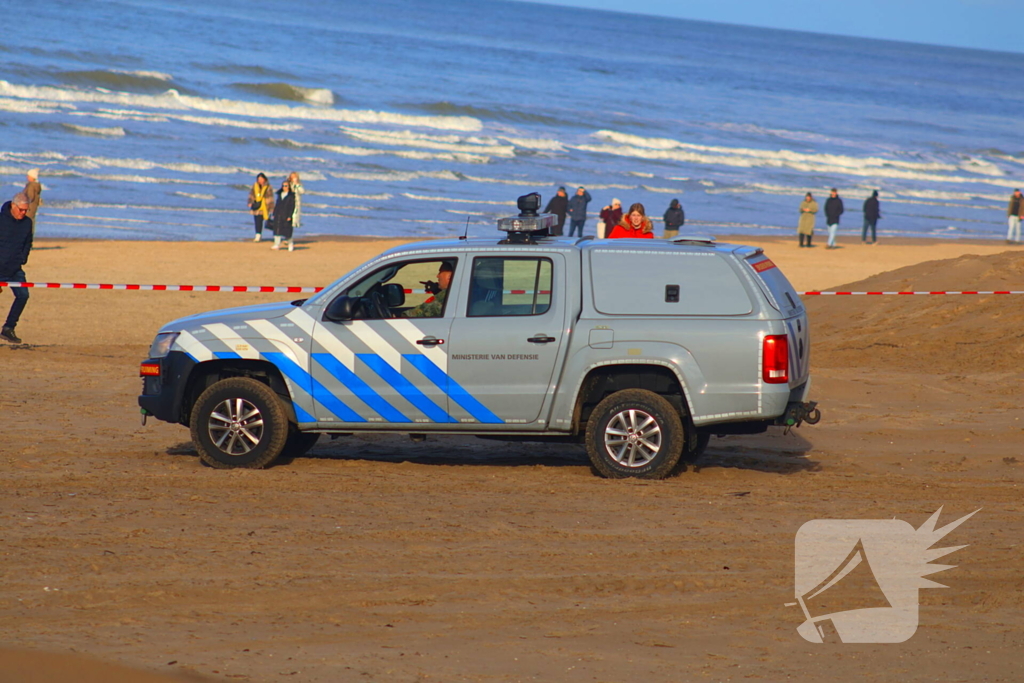 Vat met mogelijk chloorgas aangetroffen op strand