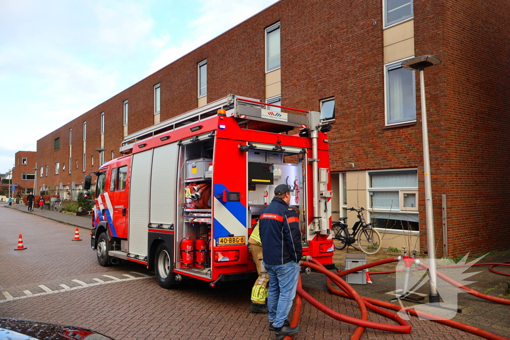 Veel rookontwikkeling bij brand in schuur