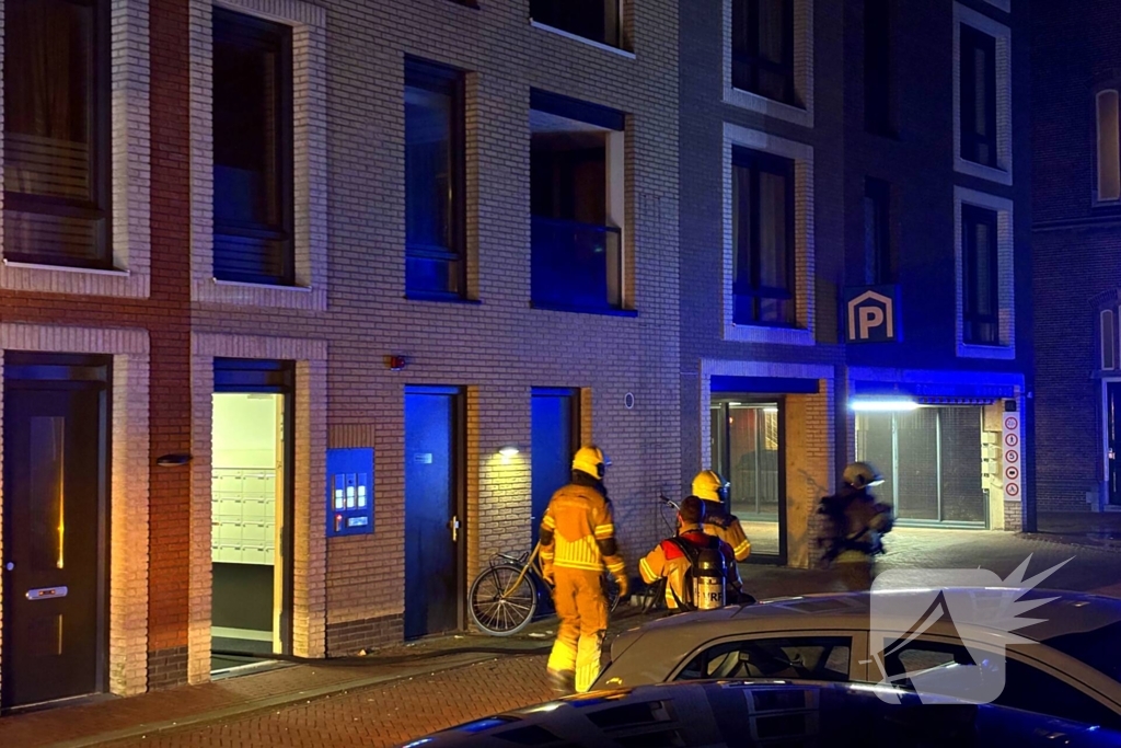 Fikse rookontwikkeling bij brand in flat