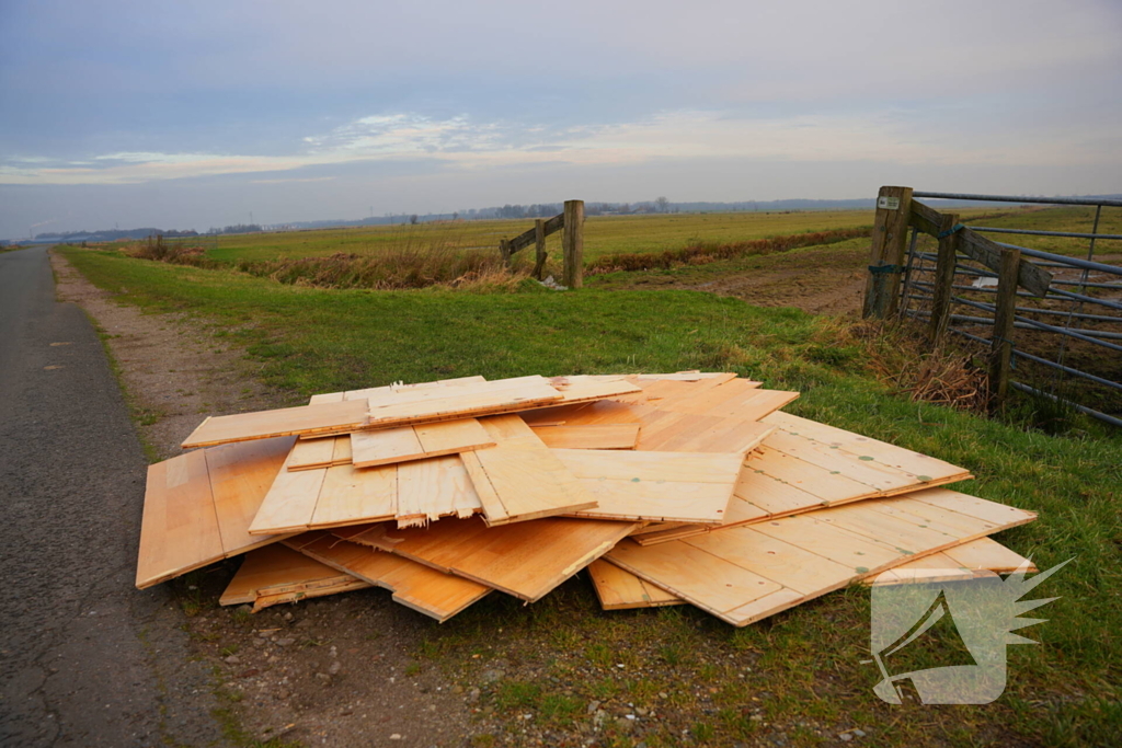 Serie van bouwafvaldumpingen in buitengebied